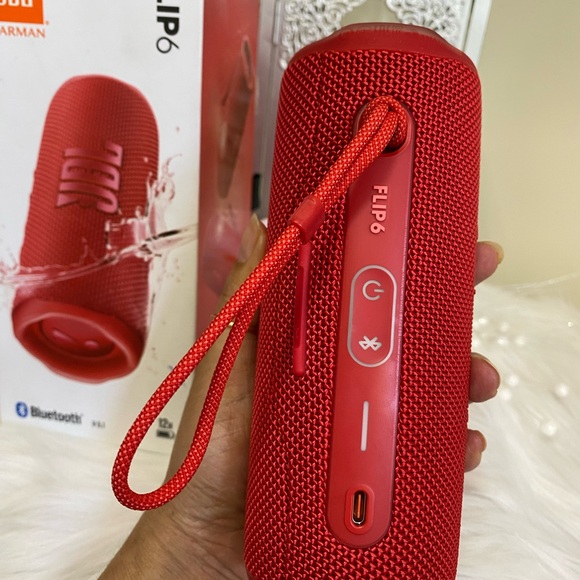 JBL FLIP6 Portable Waterproof Speaker - Red - Picture 8 of 15